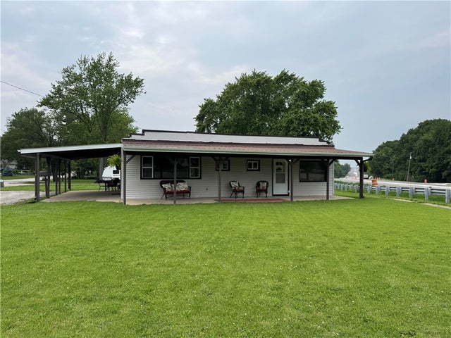1302 W Pershing Road, Decatur
