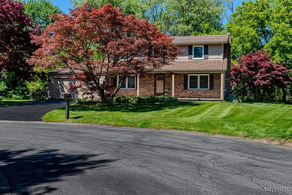 18 Tree Top Drive, Penfield