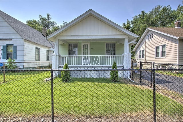 1263 E Dickinson Avenue, Decatur
