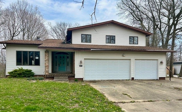 6680 John Drive, Mt Zion