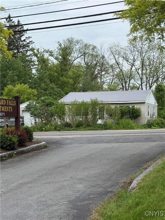 Photo of Listing #S1615562