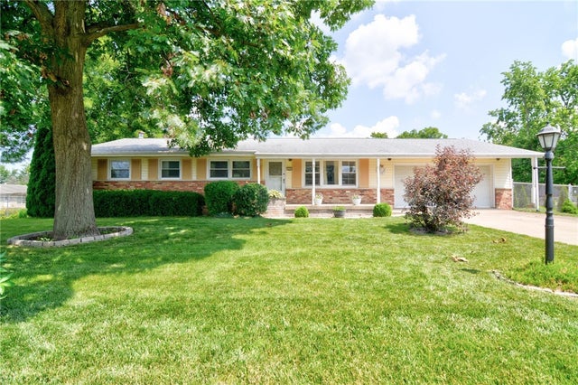 400 Maddox Drive, Mt Zion