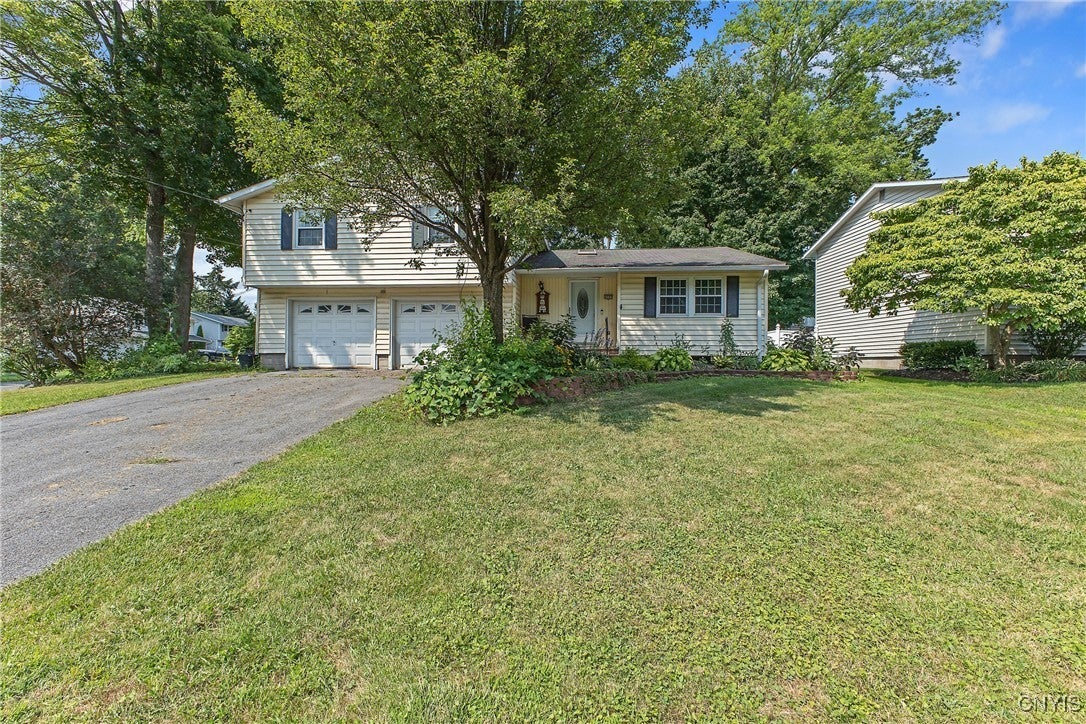 Photo of Listing #S1627717