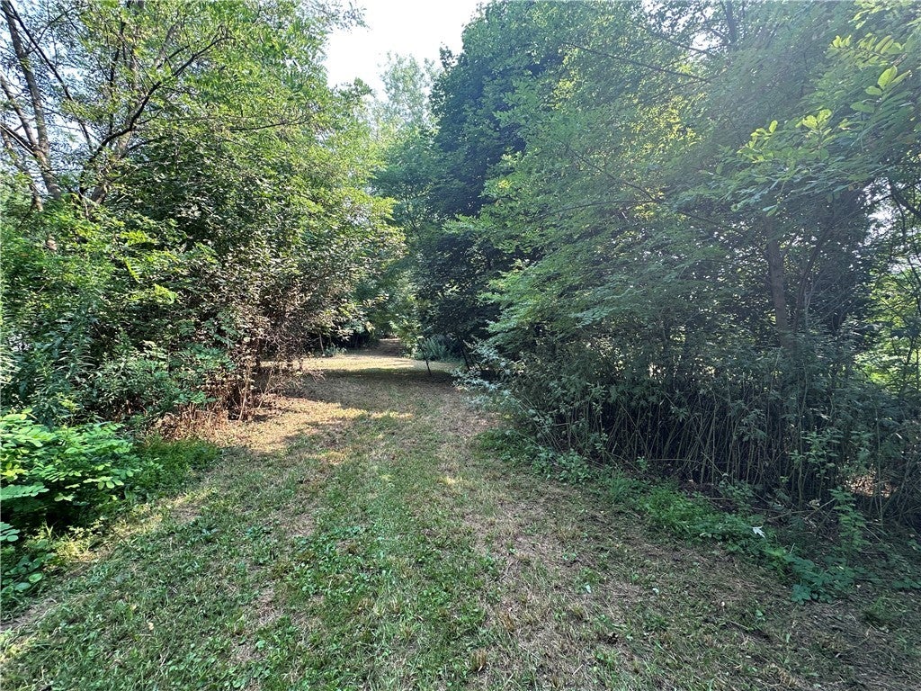 Photo of Listing #R1630401