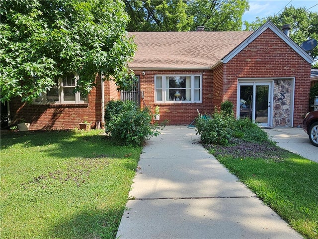 712 W Harrison Street, Sullivan