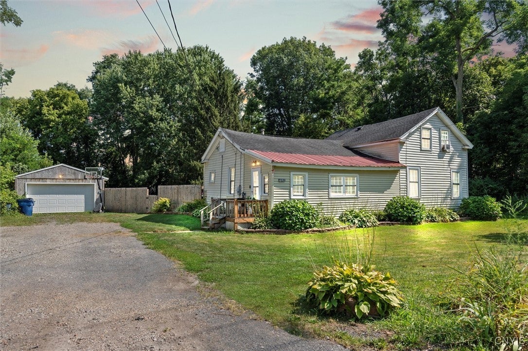 Photo of Listing #S1631882