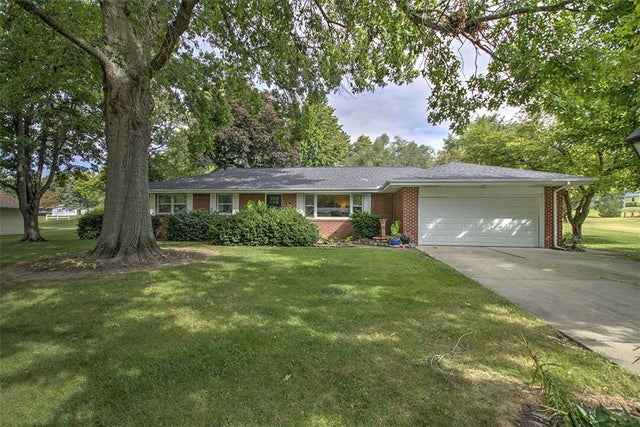16 Surrey Lane, Forsyth