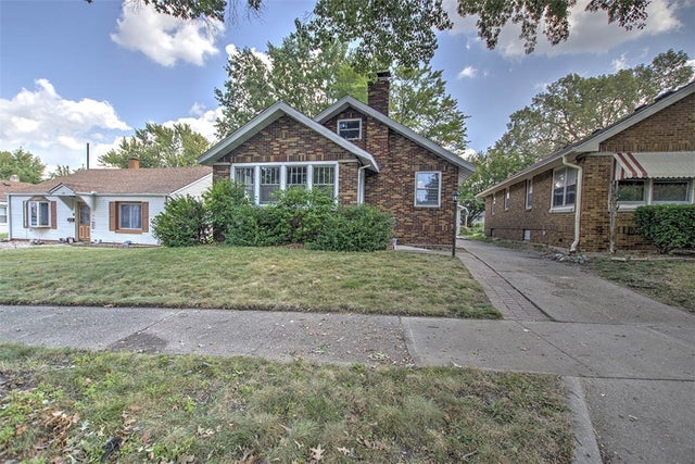 12 East Drive, Decatur