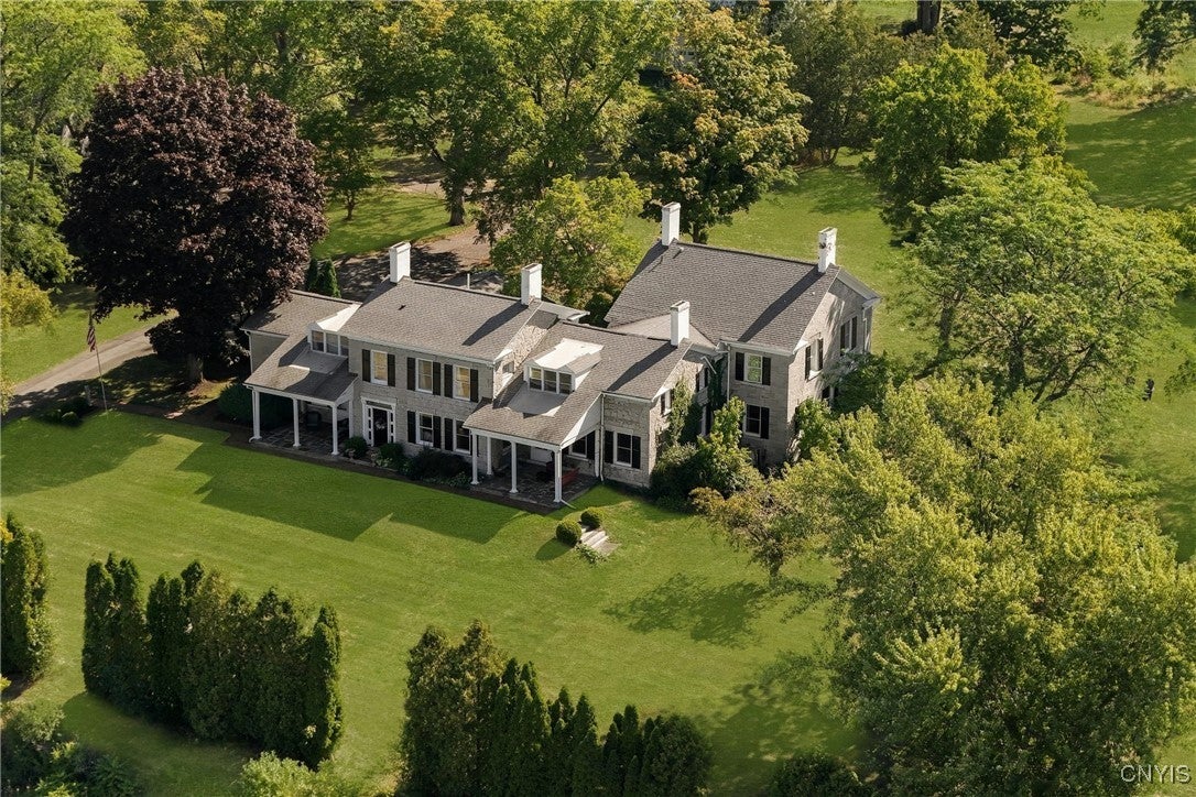 Photo of Listing #S1637198