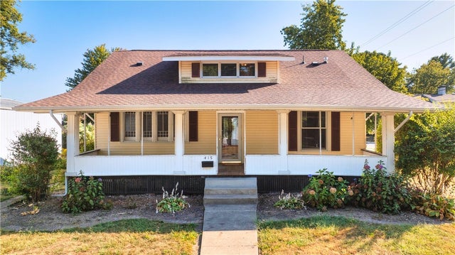 415 Blackwood Street, Sullivan