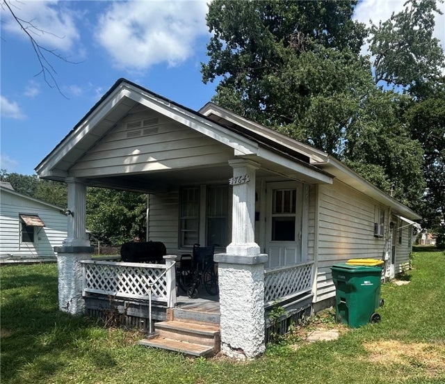 1764 E Johns Avenue, Decatur