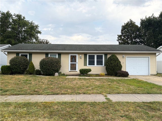 402 Rolling Green Drive, Mt Zion
