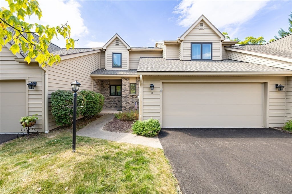 3 Marbury Drive, Perinton