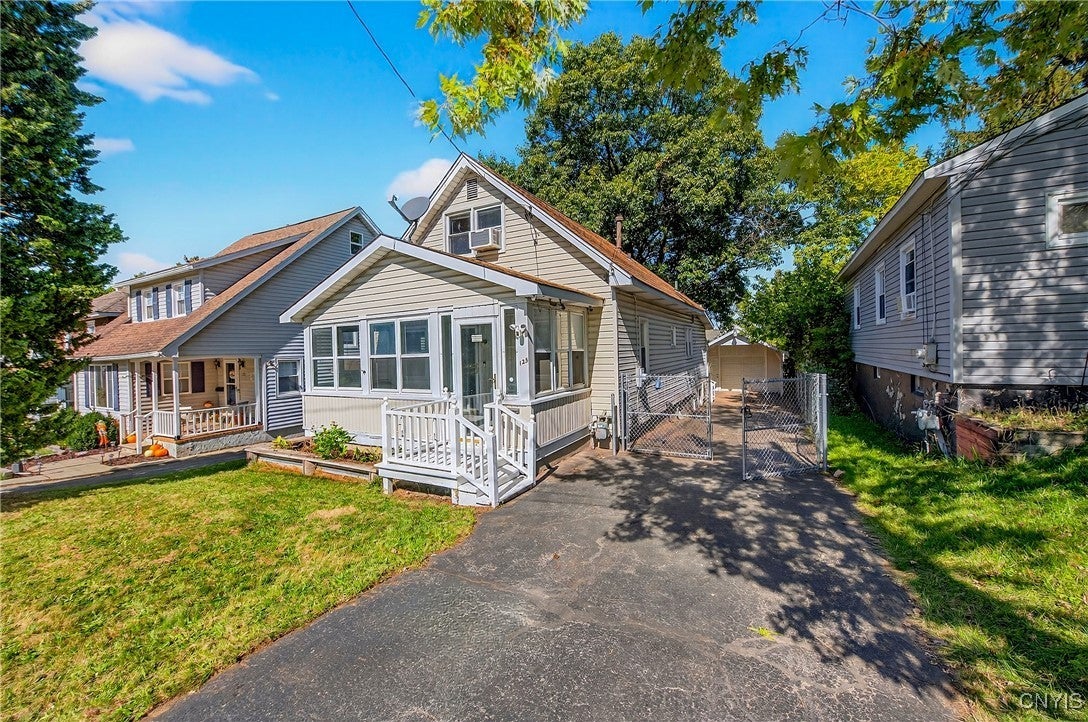 Photo of Listing #S1642167