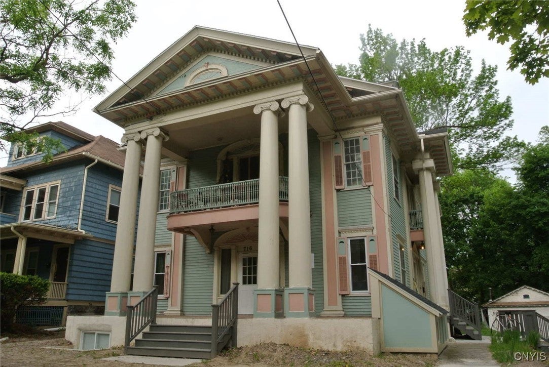 Photo of Listing #S1642777