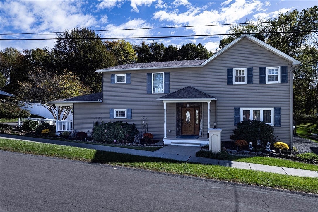 Photo of Listing #R1642681