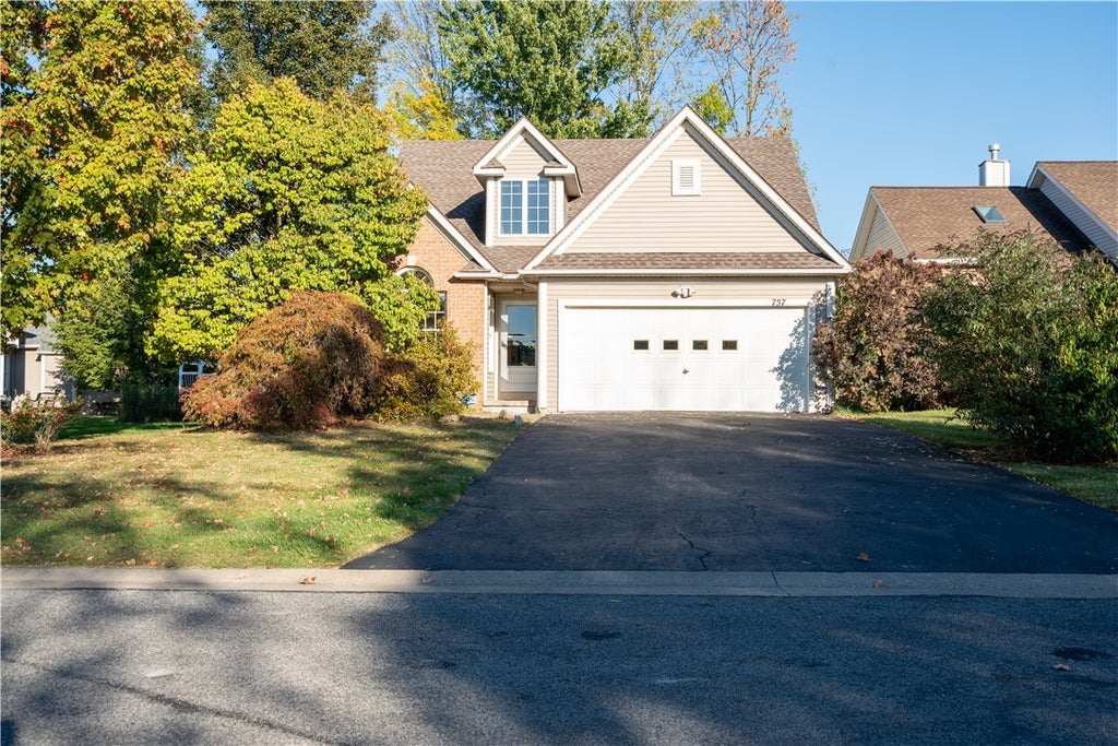 757 Bel Arbor Trail, Webster