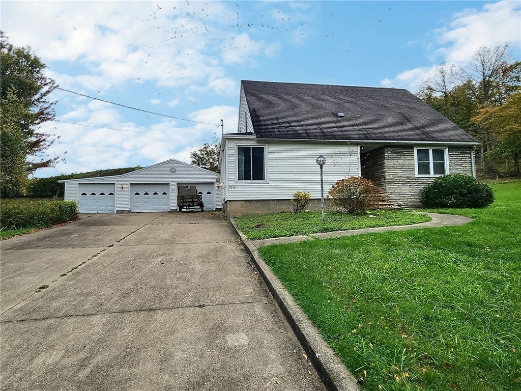 Photo of Listing #R1644429