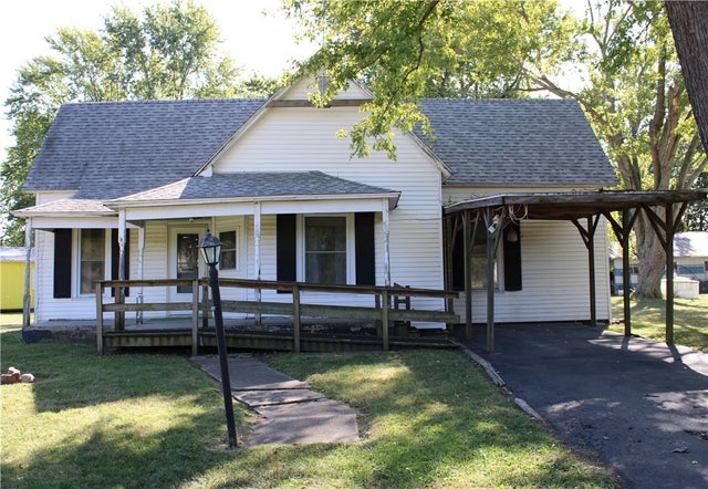 1290 County Highway 18, Shelbyville