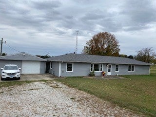1442 State Highway 16, Shelbyville
