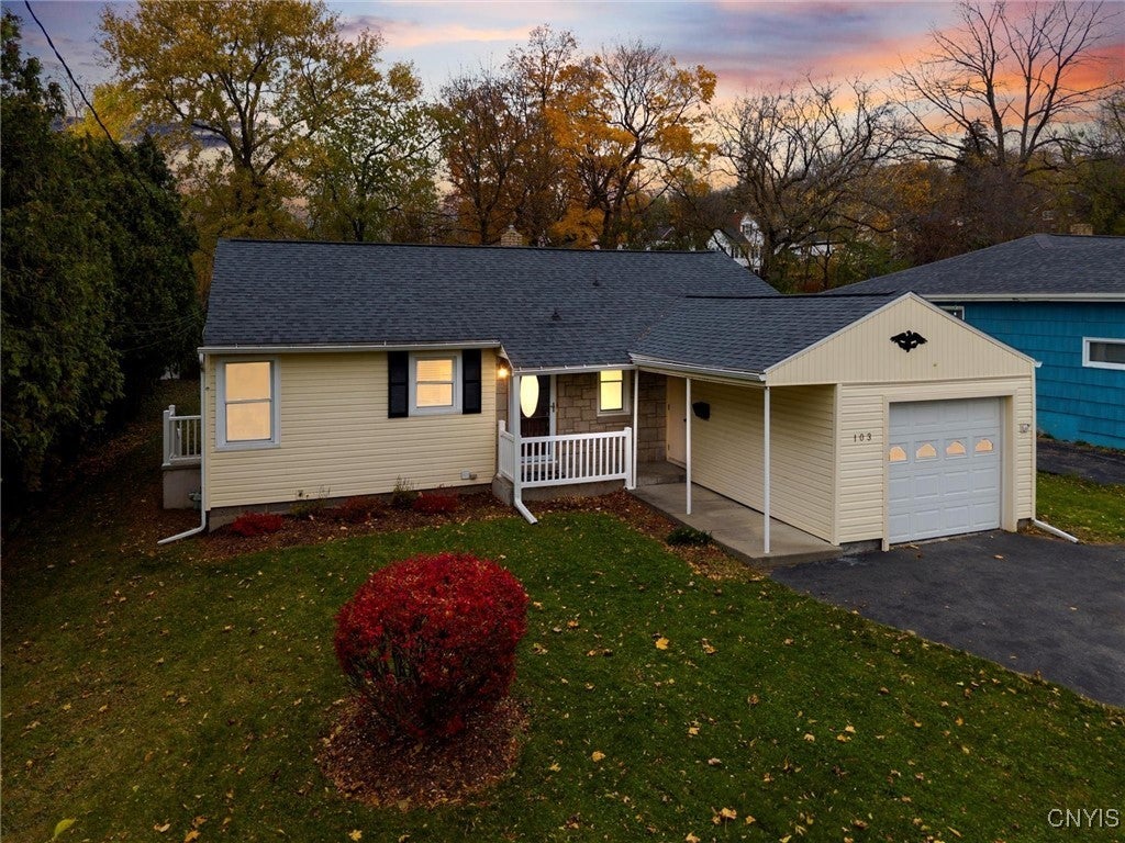 Photo of Listing #S1649617