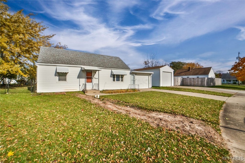 13 Wisteria Avenue, Amherst