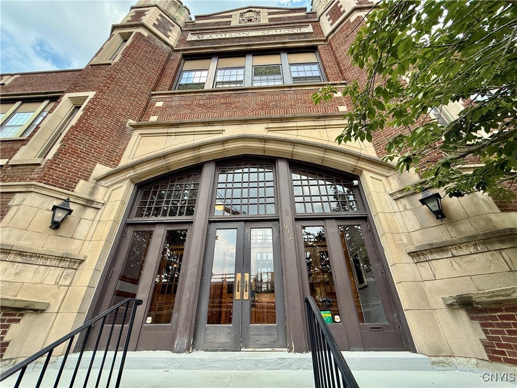 Photo of Listing #S1650008