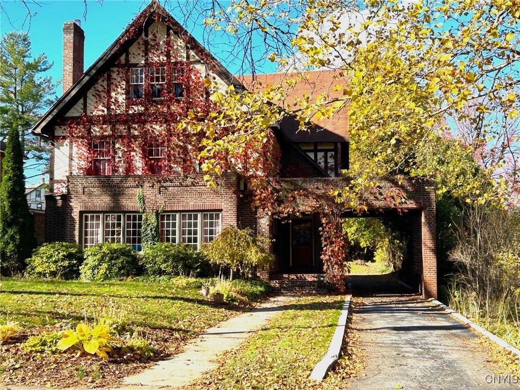 Photo of Listing #S1647375