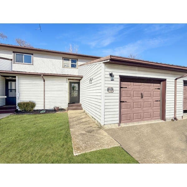 1412 S Shores, Sullivan