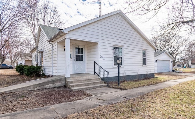 804 S Washington Street, Sullivan