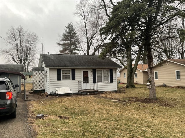 327 Wall Street, Moweaqua