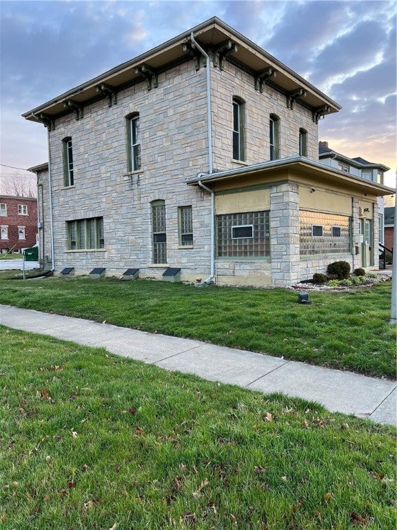 366 W Prairie Avenue, Decatur