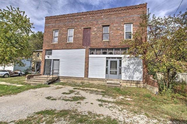 144 E Lewis Street, Niantic