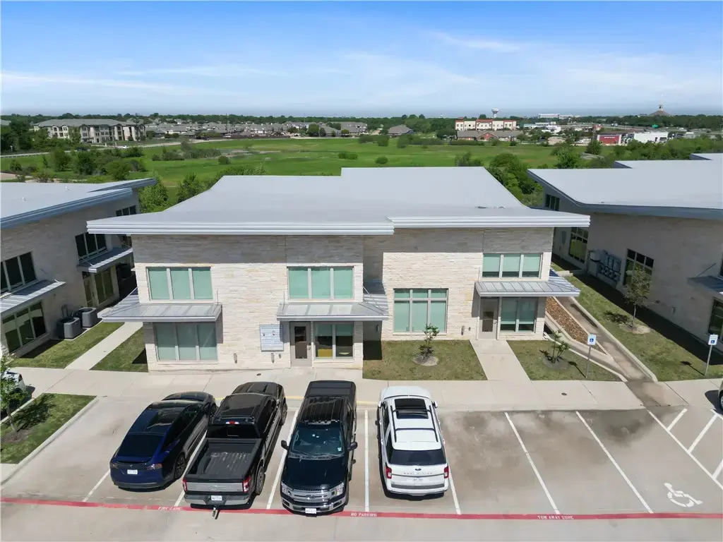 4438 Sh 6 S 401 & 402, College Station