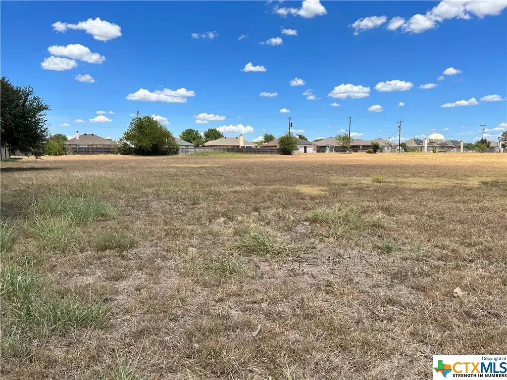 1505 E Elms Road, Killeen