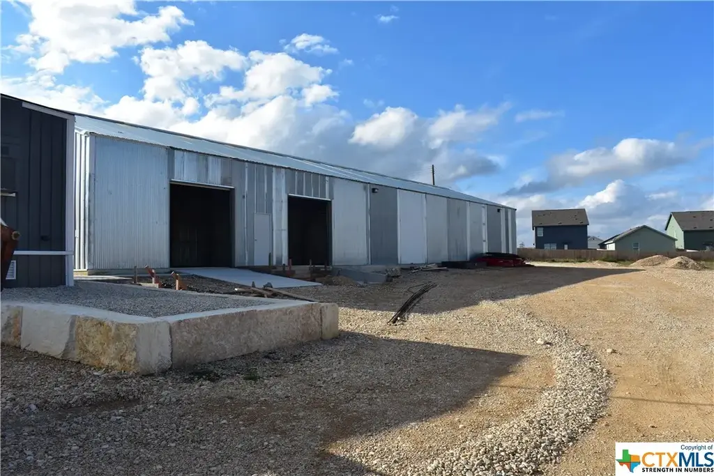 123 Lakeside Pass B, New Braunfels