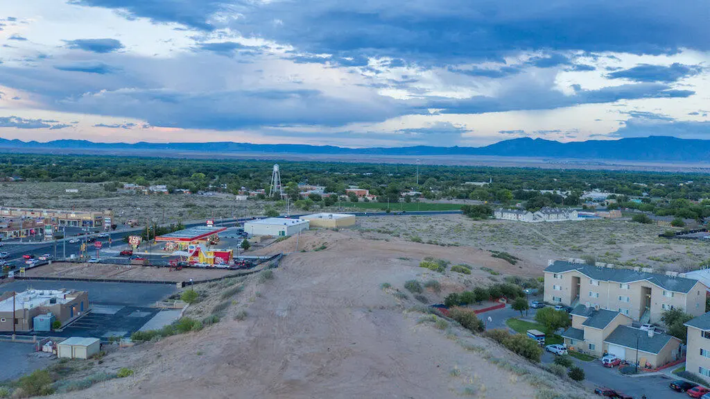 Main/grant, Los Lunas
