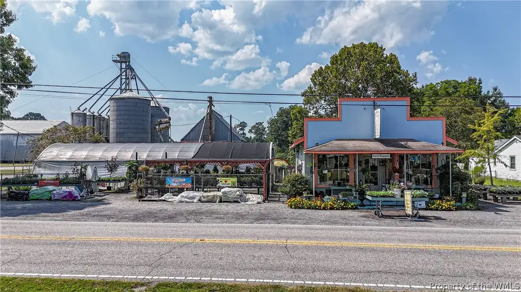 12099 Rolfe Highway, Surry