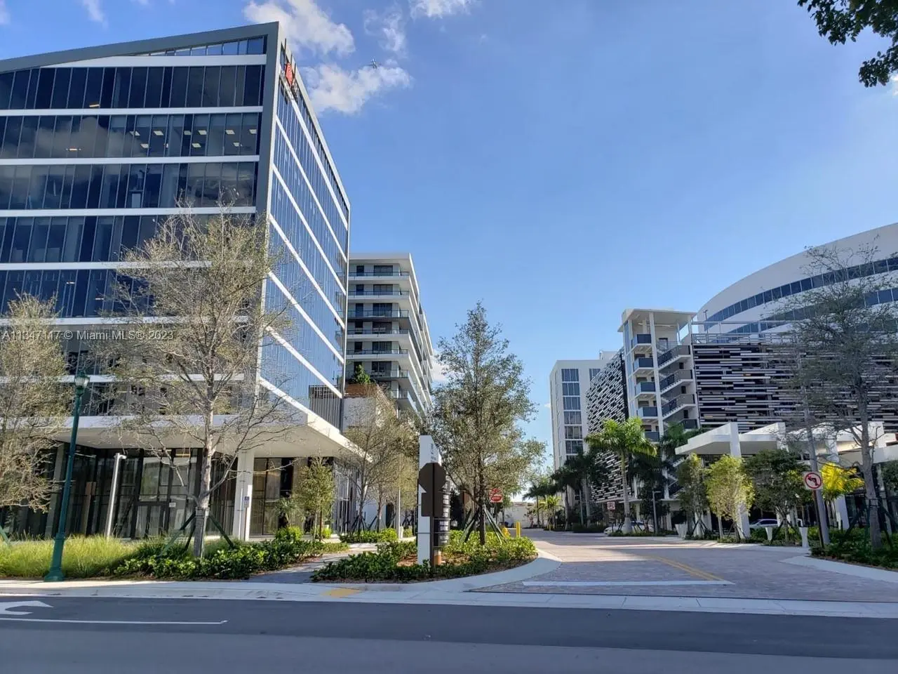 Photo of Listing #A11347117