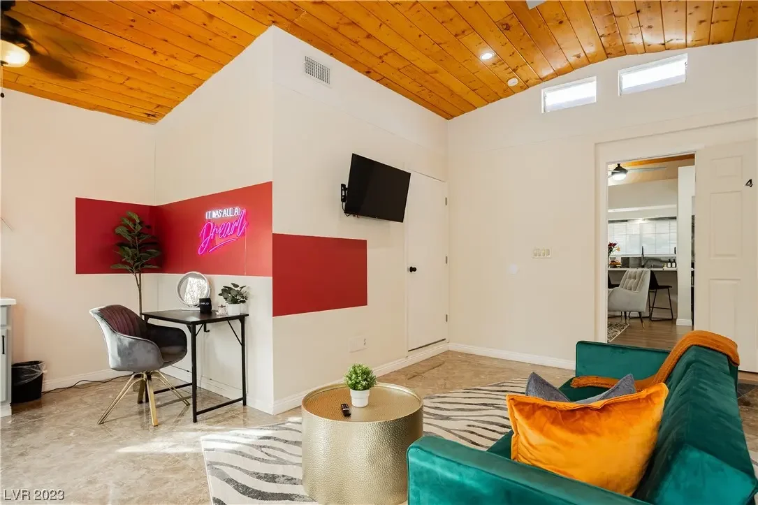 Photo of Listing #2487071