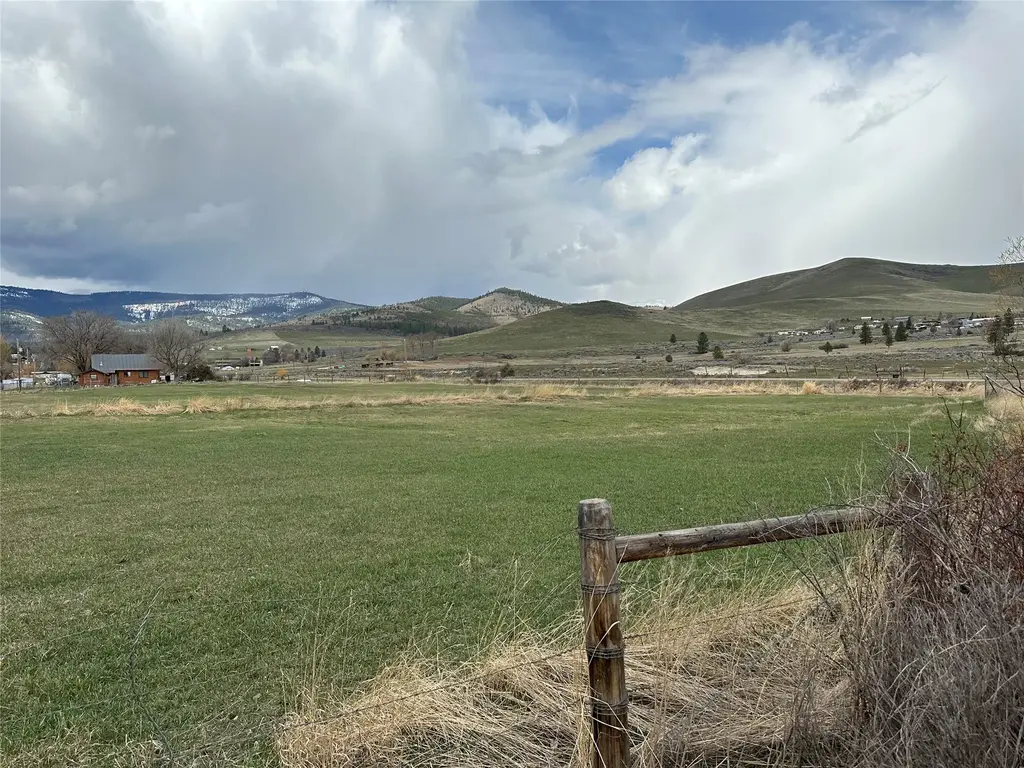 Nhn North Road, Hot Springs