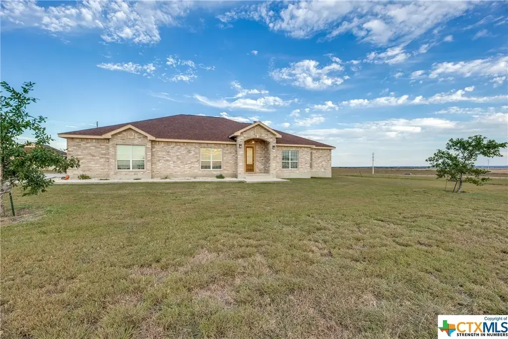 8177 Boenig Road, Seguin