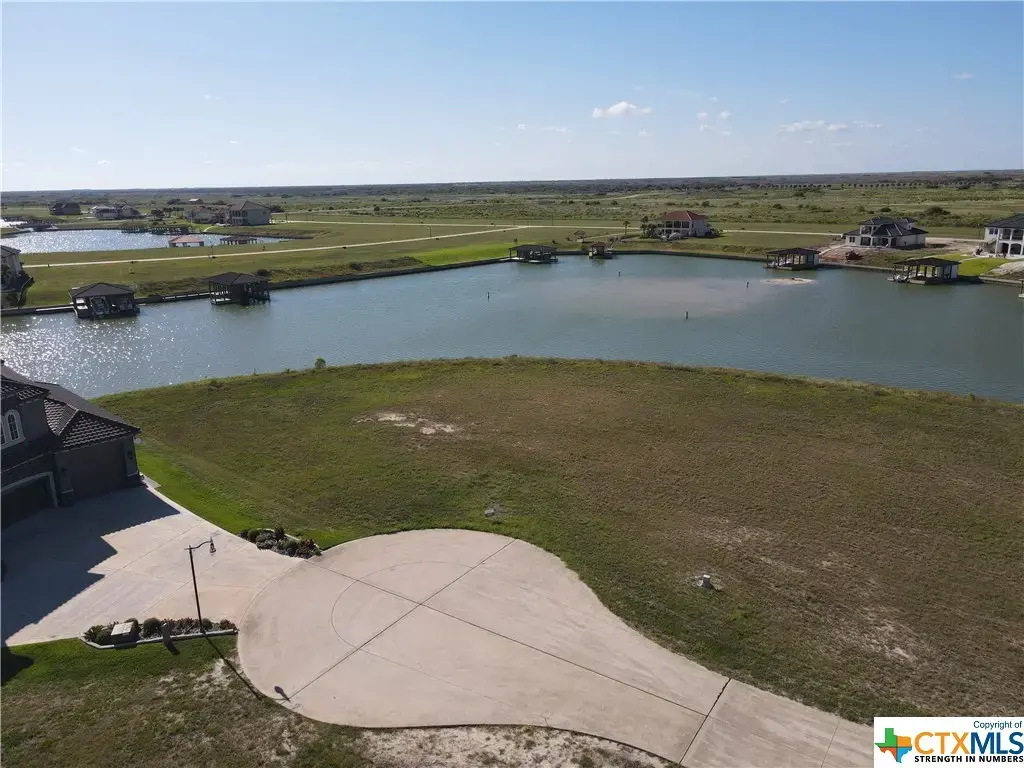 285 Blanc Court, Port O'Connor