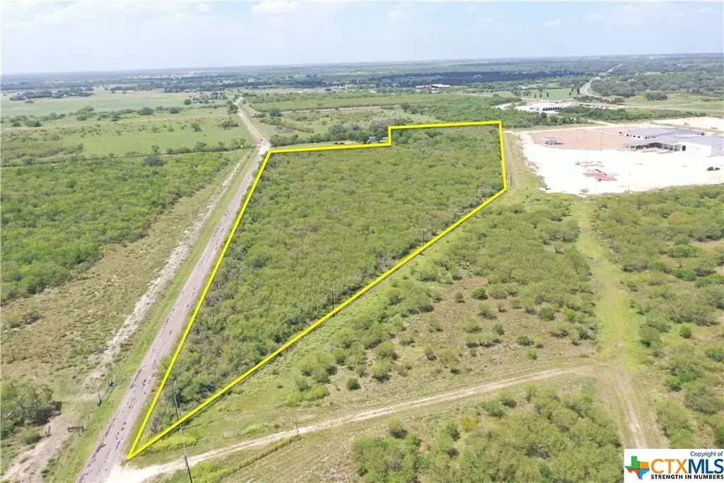 1867 Old Gonzales Road, Cuero
