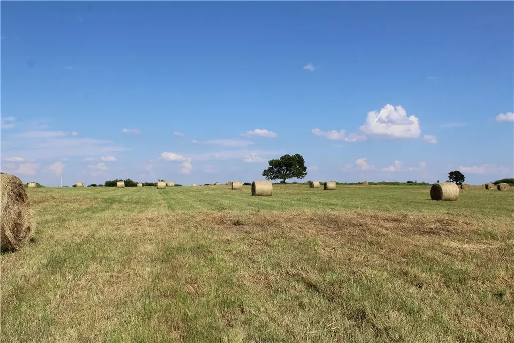 53555 S 630 Road, Kansas