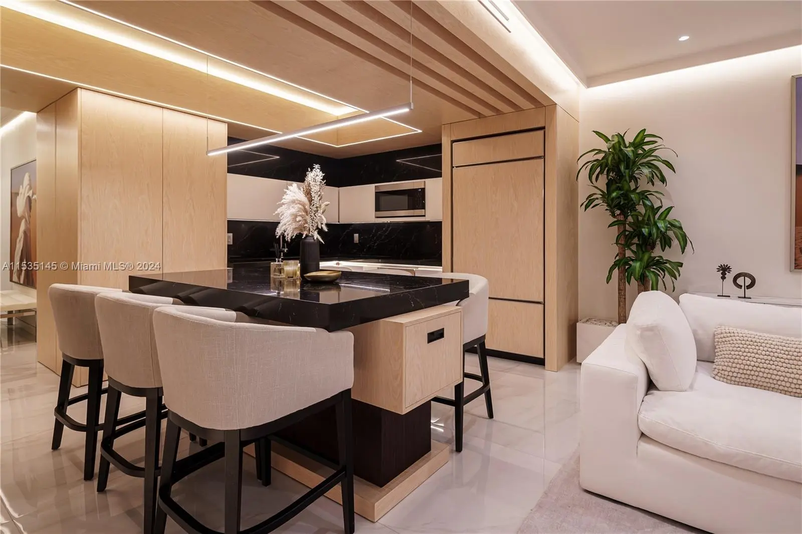 Photo of Listing #A11535145