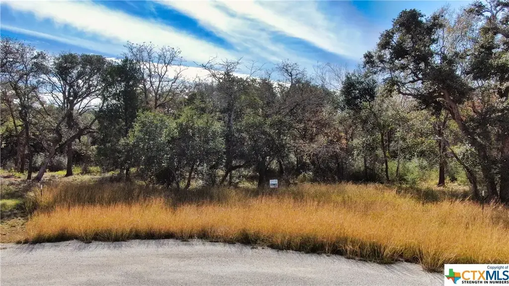 201 Post Oak Road, Inez