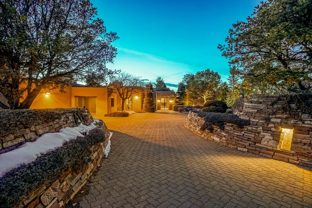 705 Camino Lejo, Santa Fe