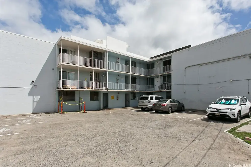 94-133 Pupupuhi Street # 302, Waipahu