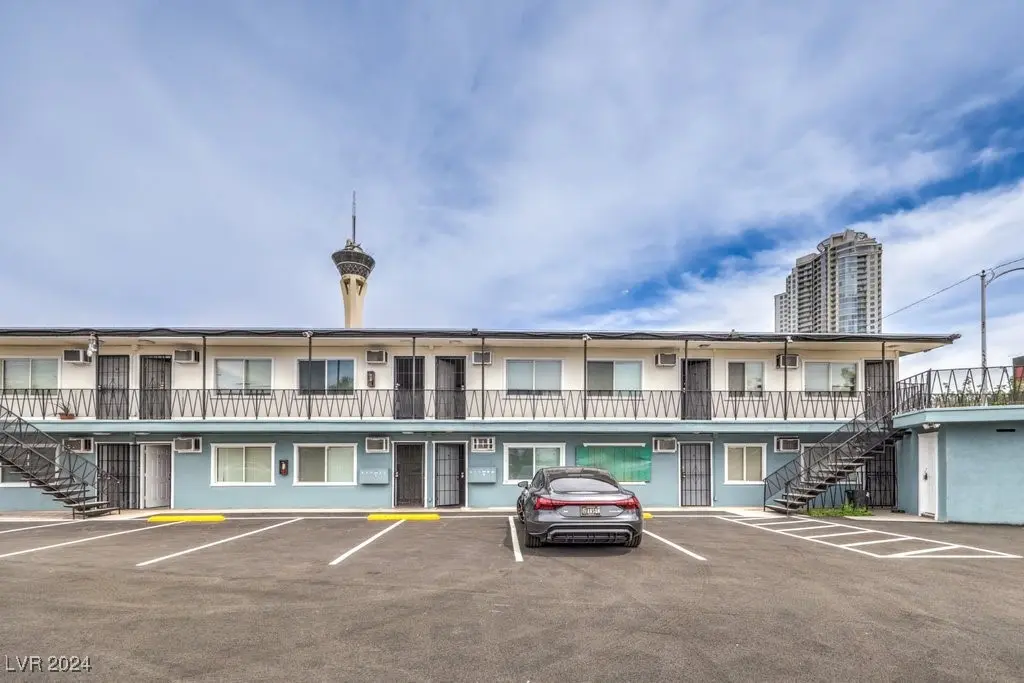 Photo of Listing #2567004